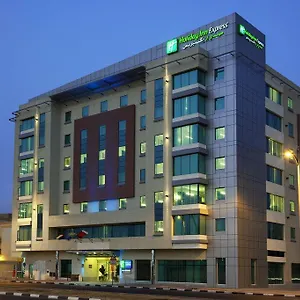 https://holiday-inn-express-jumeirah.dubaihotelsoffers.com